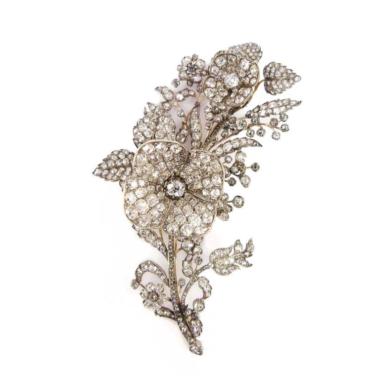 what is brooches jewelry