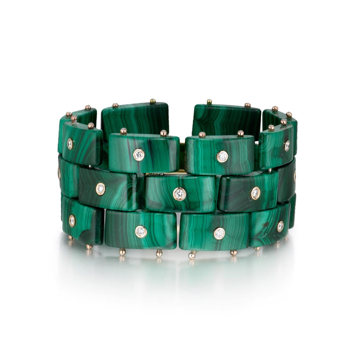Malachite jewelry: re-enter the Seventies in style