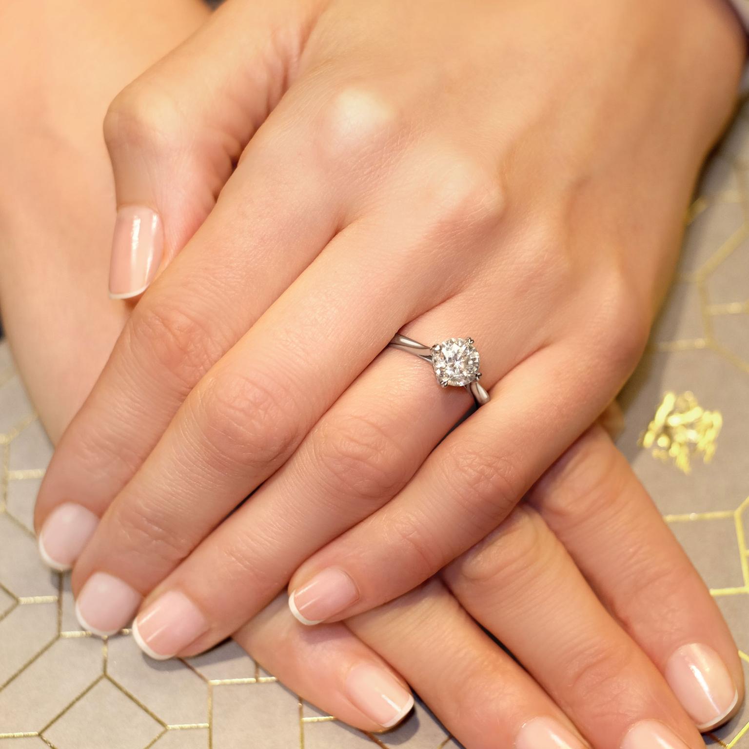 George Pragnell Windsor 1.52-carat round brilliant diamond engagement ring