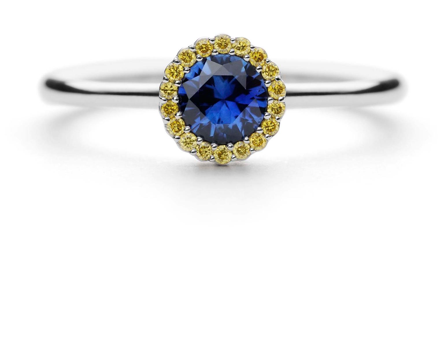 AG-Blue-Sapphire-Ring-zoom