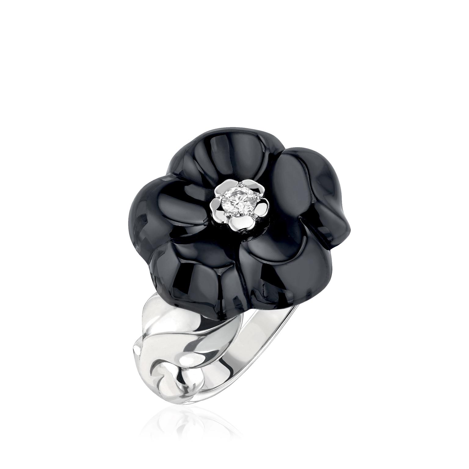 Chanel-Camelia-Galbe-ring-black-ceramic-zoom
