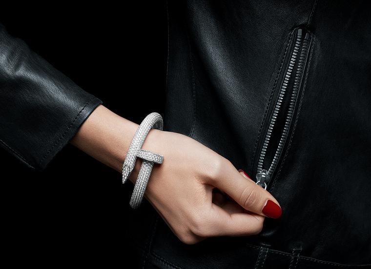 how to put on cartier nail bracelet