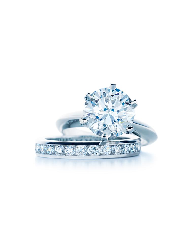 Round brilliant diamond engagement rings: unrivalled in popularity and sparkle