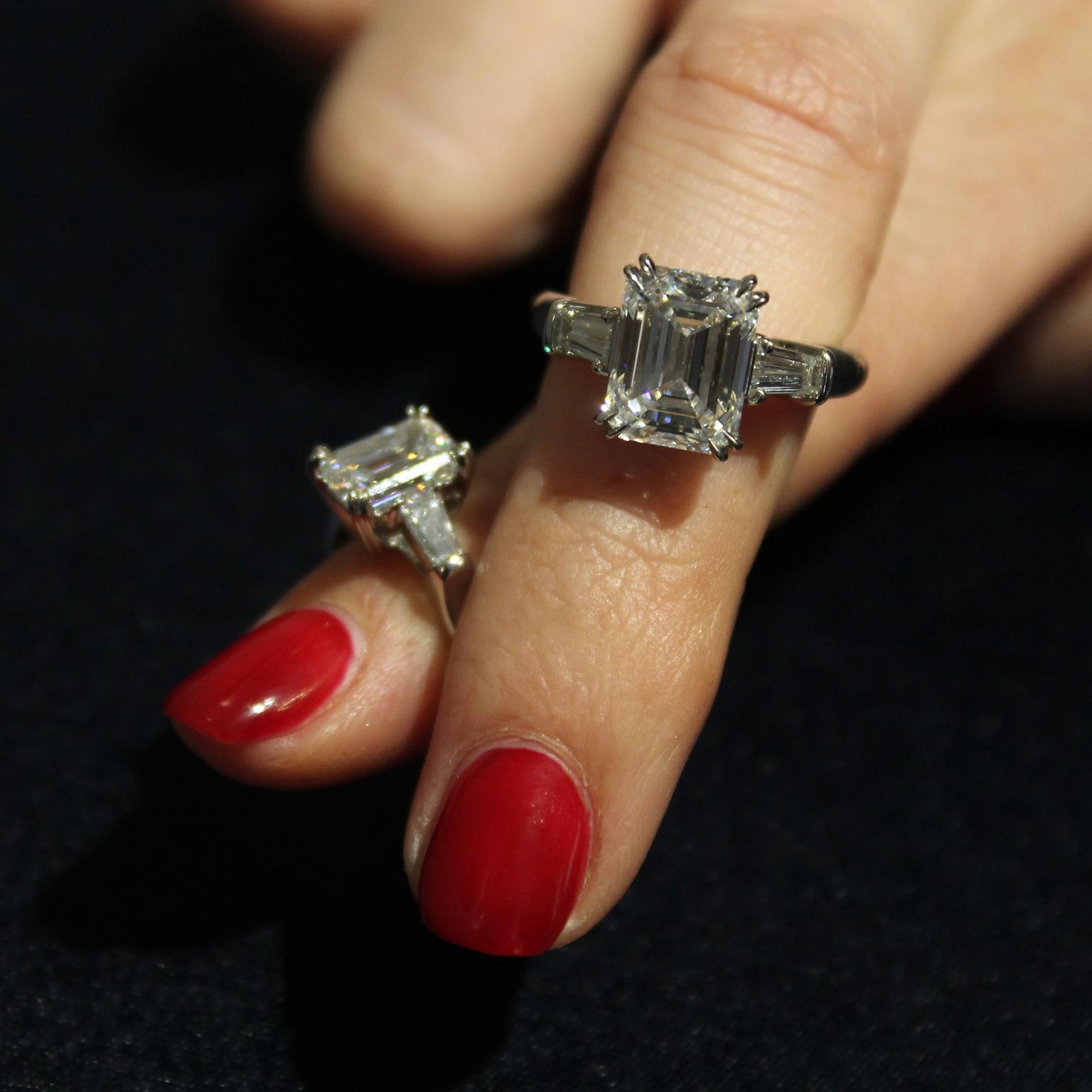 Harry Winston solitaire diamond ring – Delphi Antiques (Dublin)
