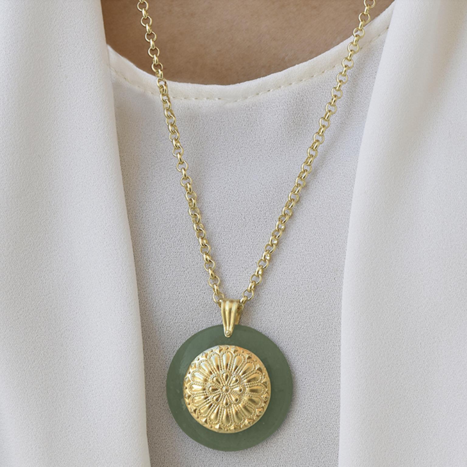 Aventurine with gold blossom rosette motif pendant by Lalaounis