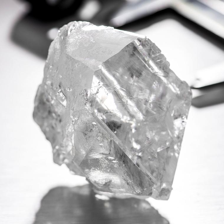 Giant, 1,109-carat diamond finds no buyer at auction