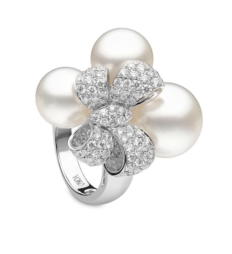 Tiffany & Co. 0.82 CTW Diamond 18 Karat White Gold Tiffany Bow