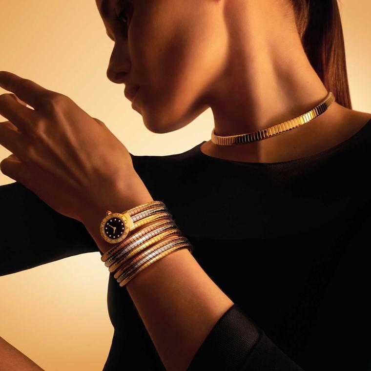 Bulgari Bulgari Tubogas watch and gold choker on modeler-on-model