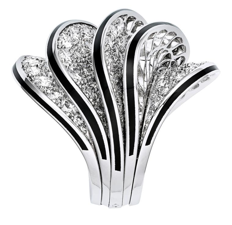 Cartier Paris Nouvelle Vague Glamour ring_20130911_Zoom