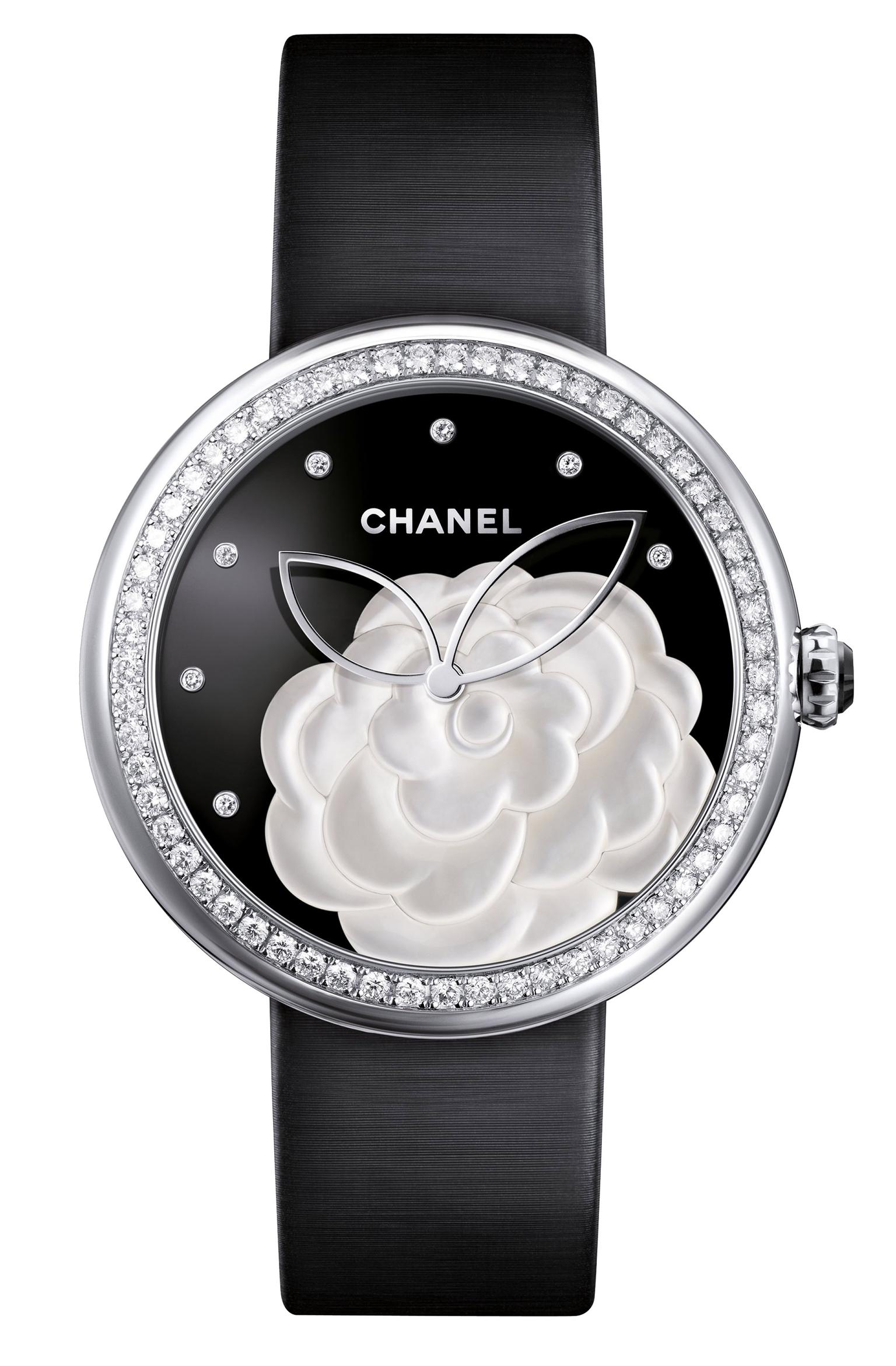 Chanel J12 Quartz White Dial Ladies Watch White H0968  Nice Bag