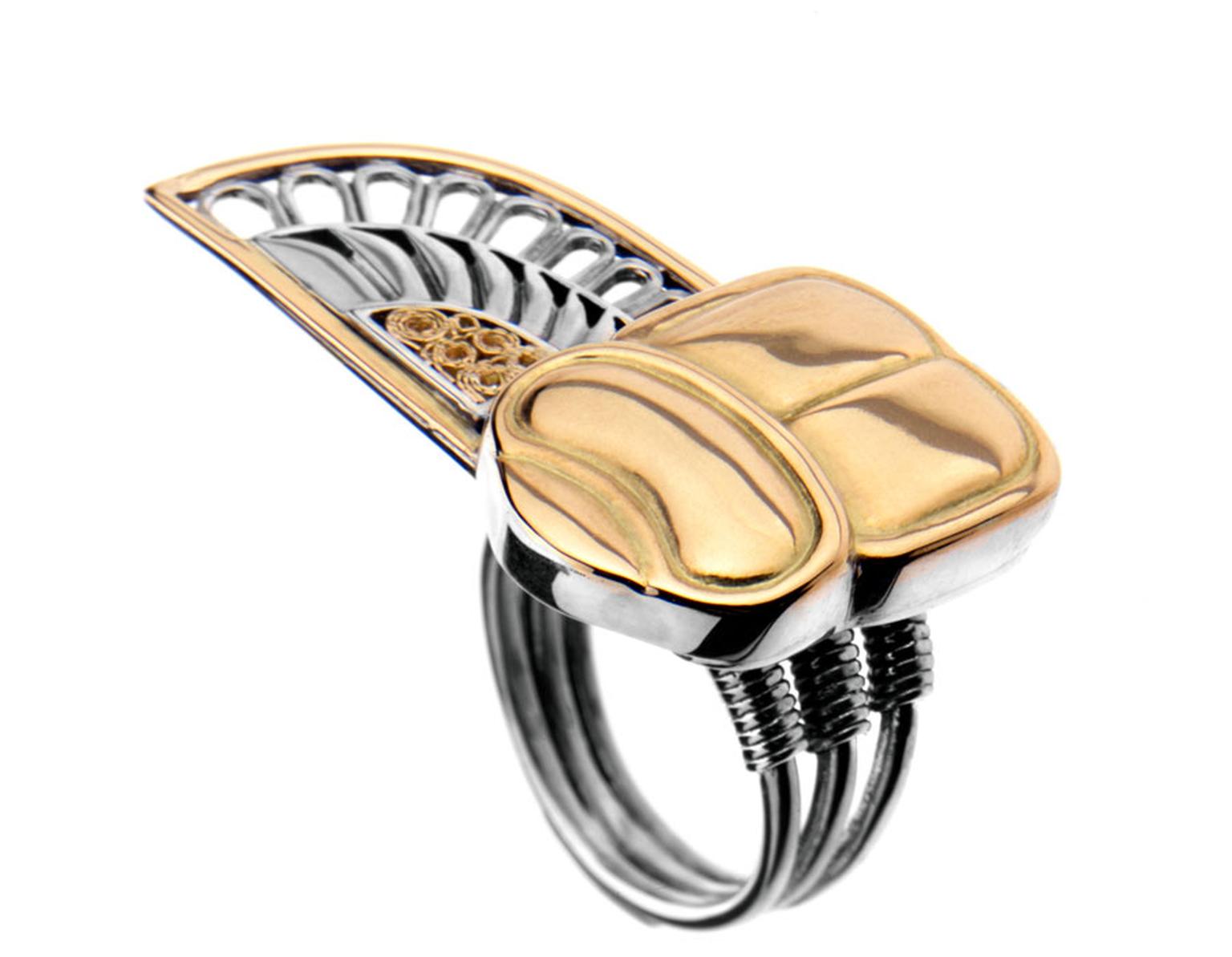 Azza-Fahmy-Winged-Scarab-Ring13-003.jpg