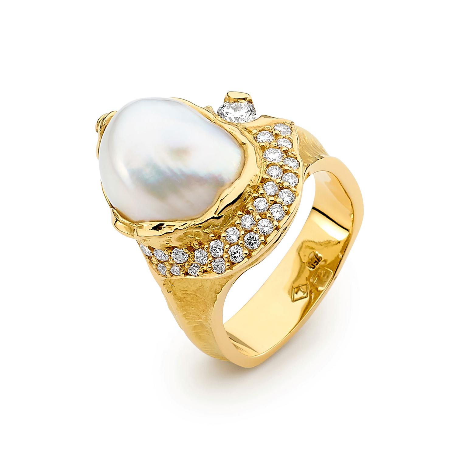 Australian pearls beguile the country's top designers with their ...