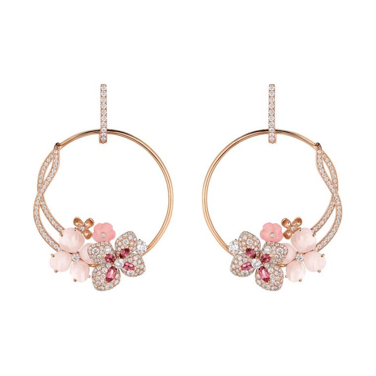 Floral tribute: the Chaumet Hortensia collection is dedicated to the ...